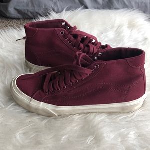 High top Vans 🍷